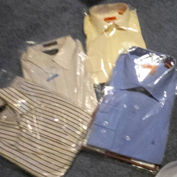 Holiday Sales! Men's designer casual & dress shirts, NWT - Picture 2 of 8